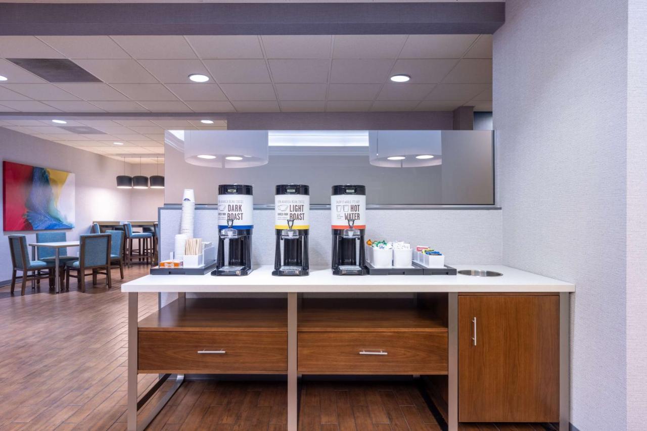 Hampton Inn Saint-Robert Exterior foto