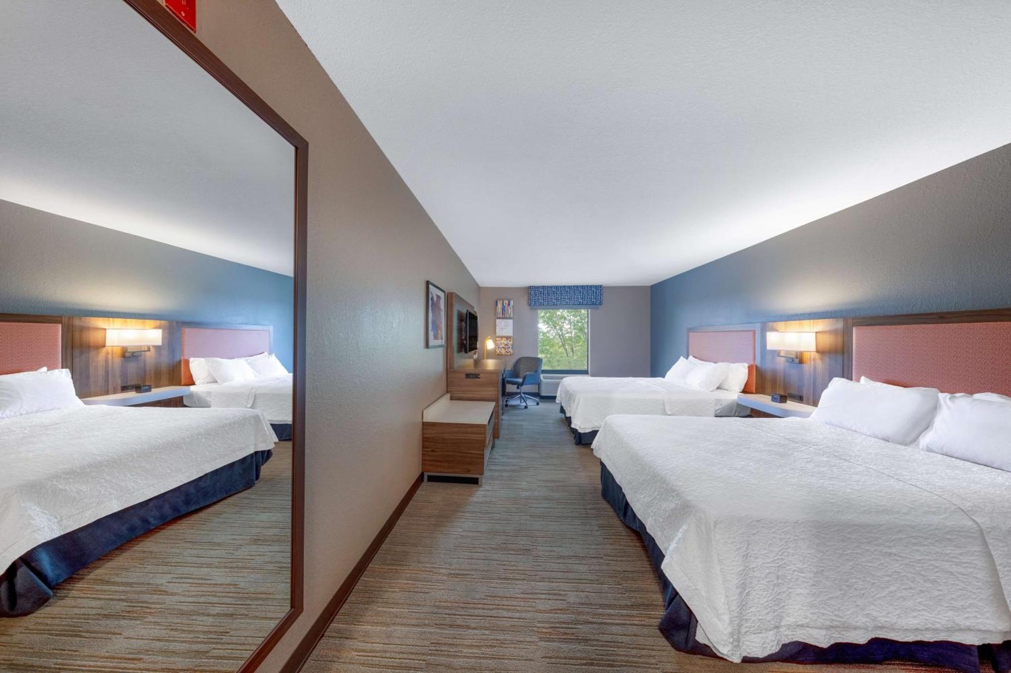 Hampton Inn Saint-Robert Exterior foto